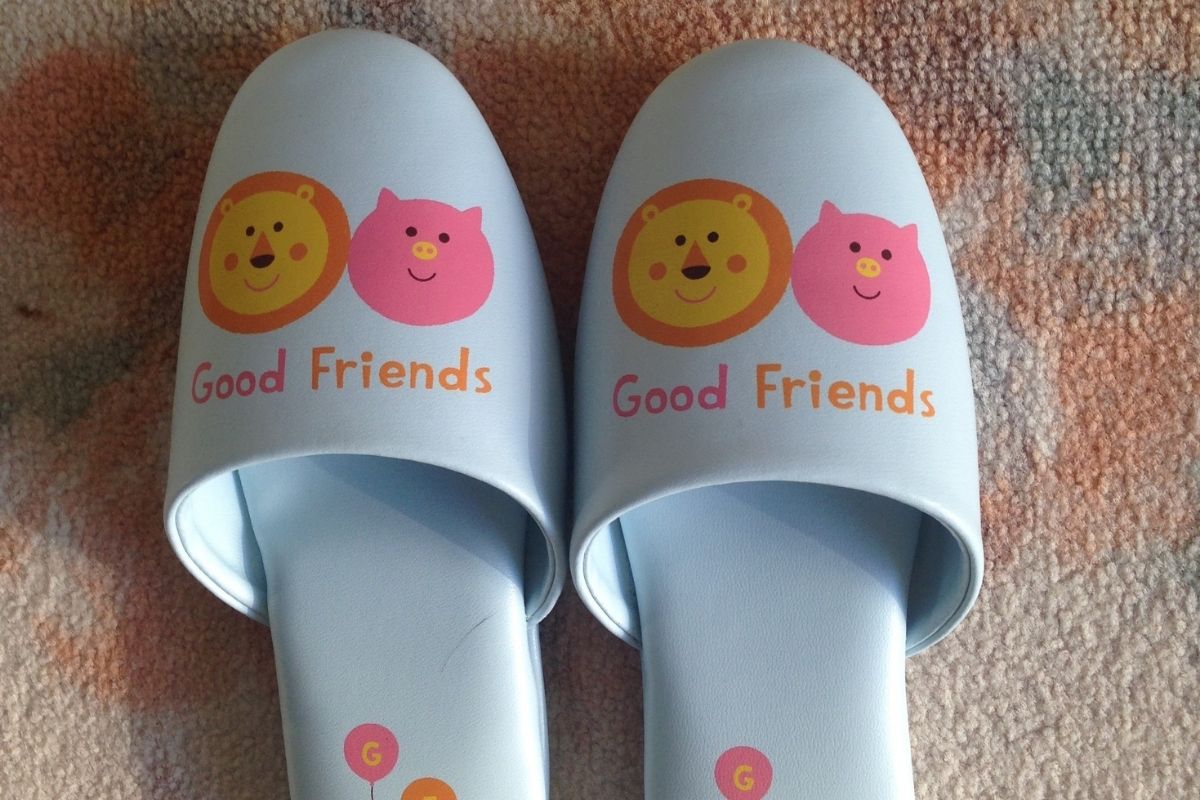 infant-slippers-handmade